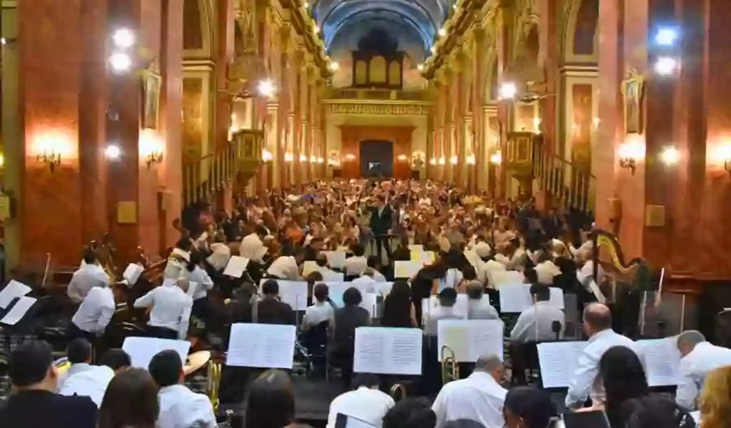 Comenzó el Ciclo "Salta de Fiesta"