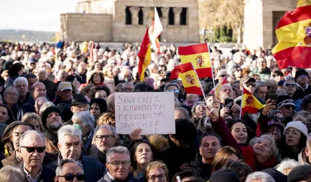 Multitudinaria marcha opositora en España