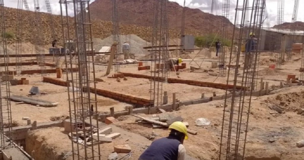 Se construye nuevo edificio educativo en La Poma
