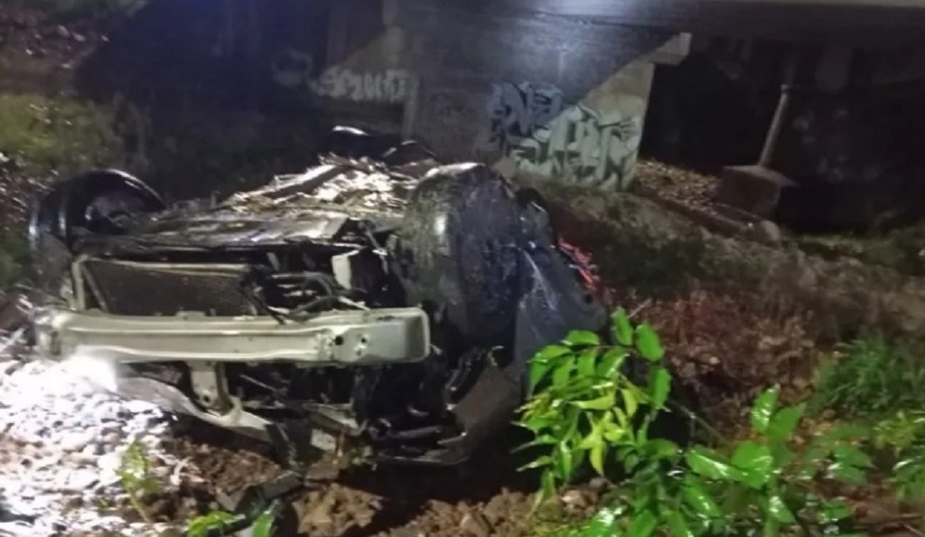 San Lorenzo: un auto cayó al río