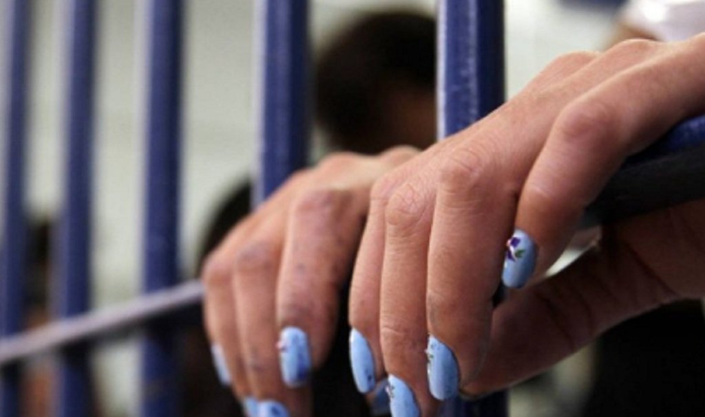 Embarcación: detenida e imputada por lesionar a su hija con un cable