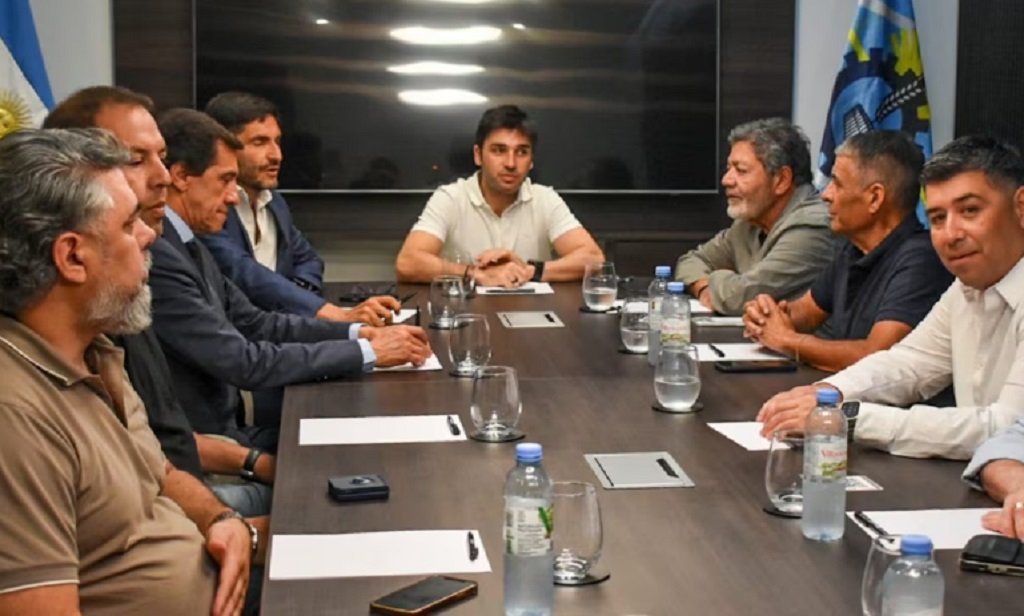 La CGT se reunió con diputados y gobernadores