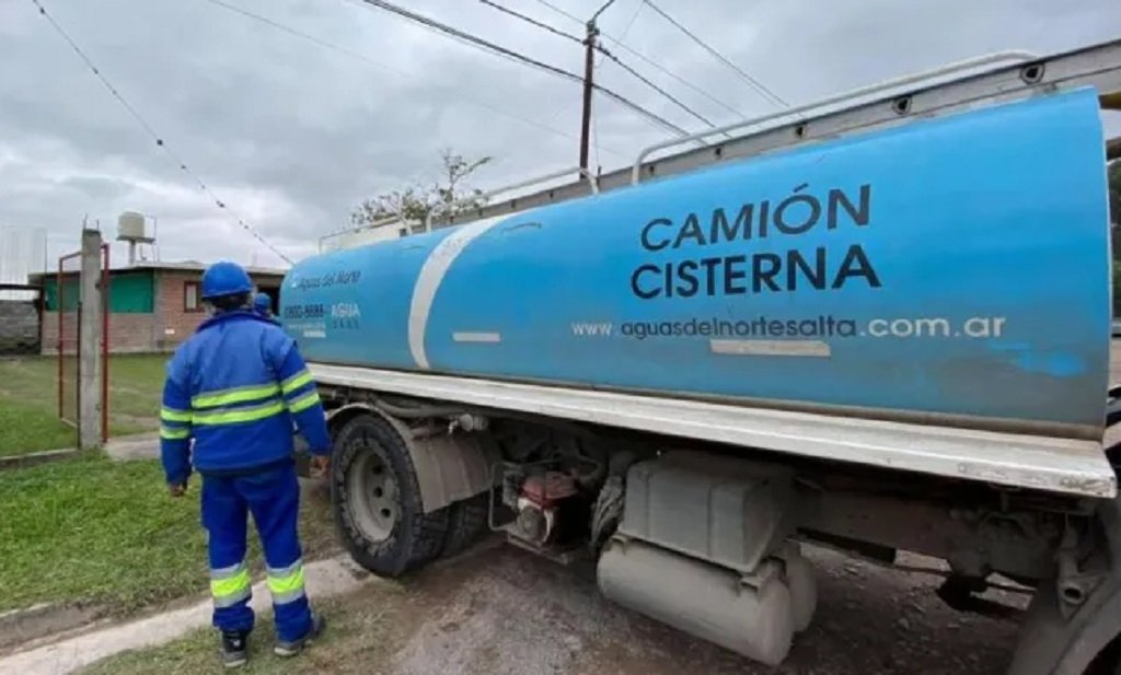 Cortes y baja presión de agua en barrios de la Ciudad