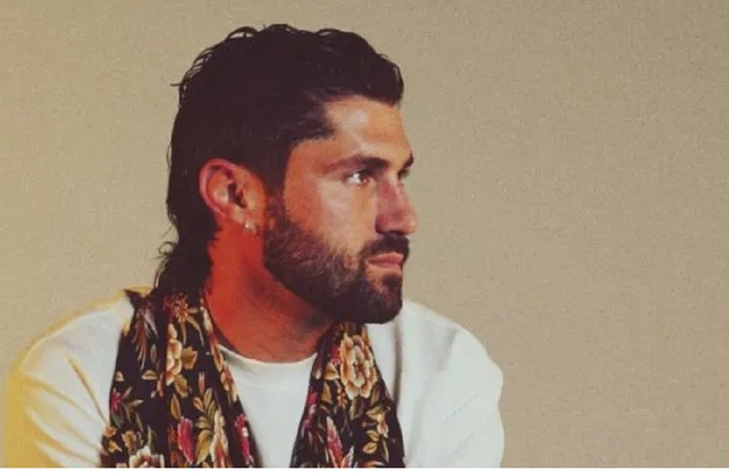 Alejandro Astola llega por primera vez al país