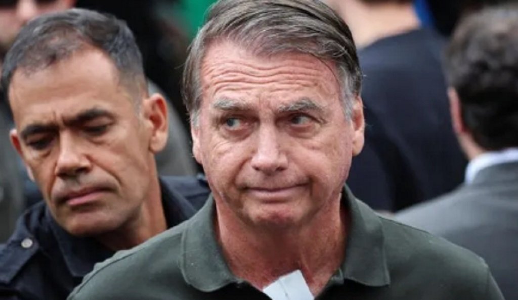 Niegan prisión domiciliaria para Bolsonaro