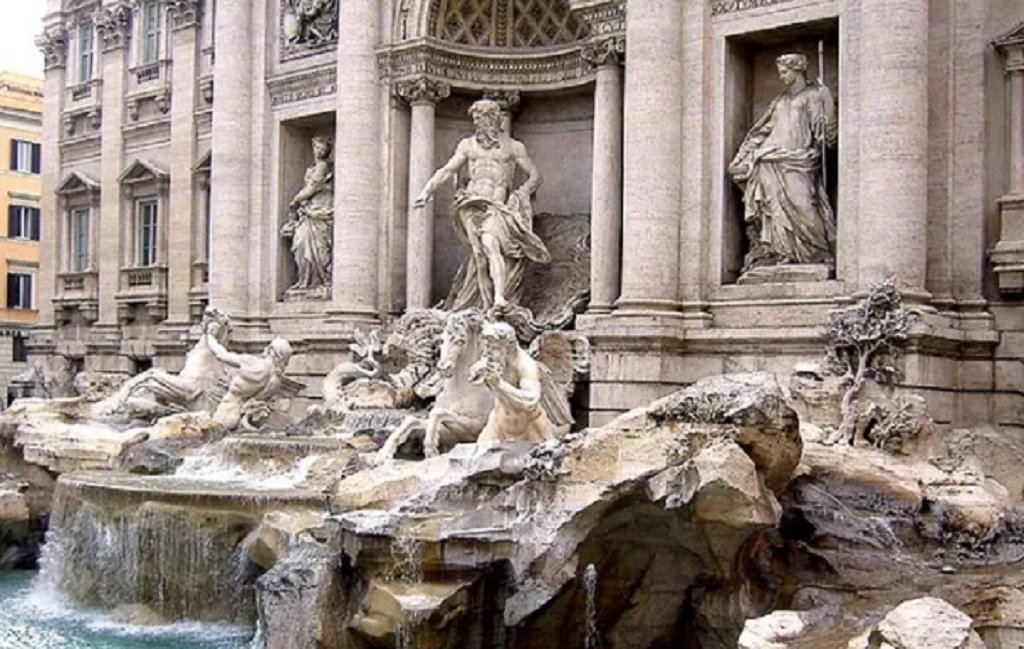 Roma: La Fontana di Trevi cobra entrada