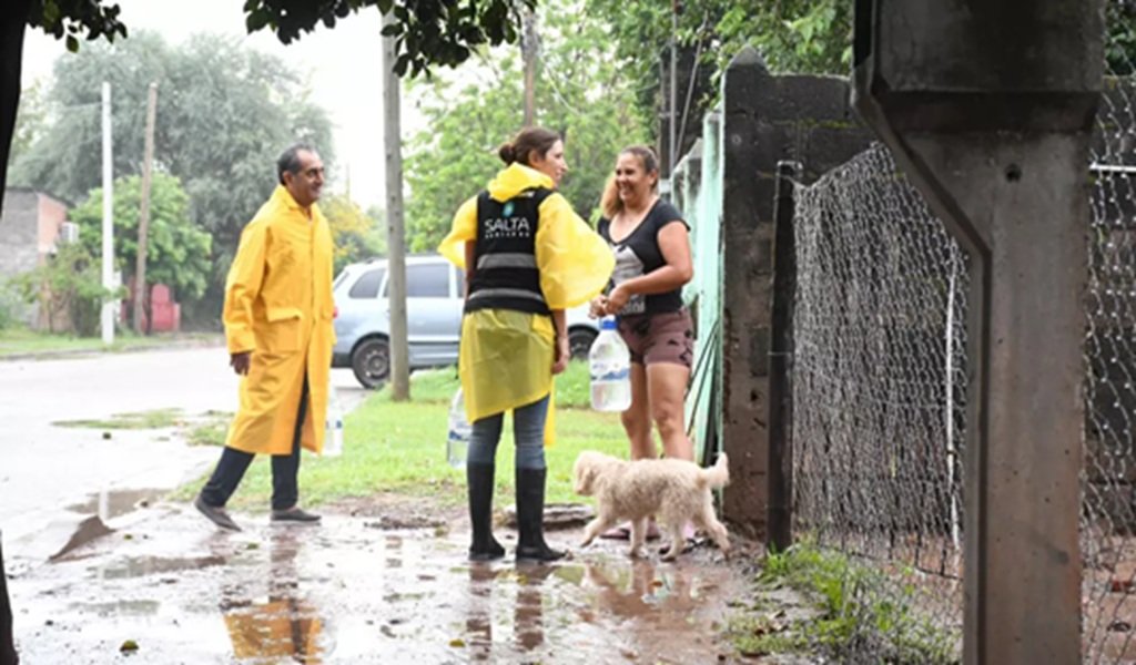 Las familias evacuadas del sur provincial regresaron a sus hogares