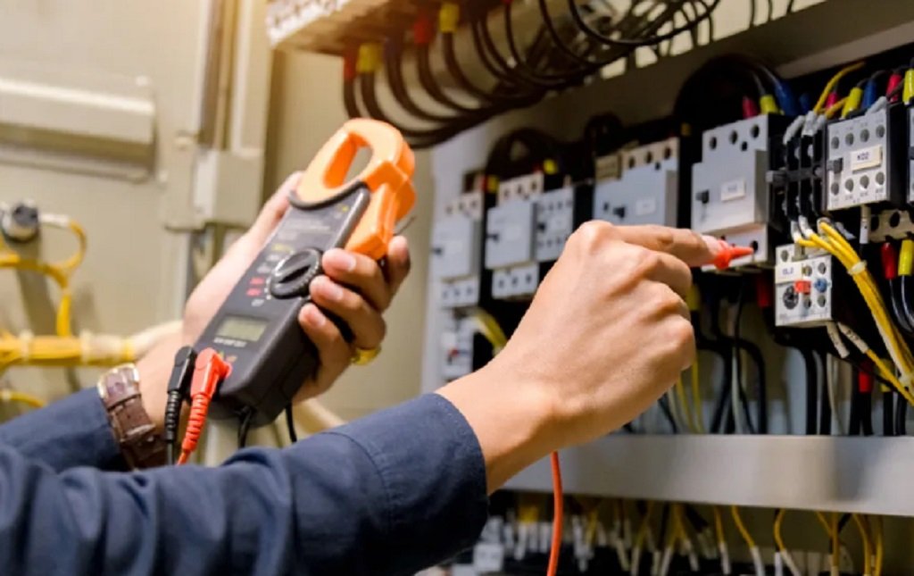 Convocatoria abierta para técnicos electricistas