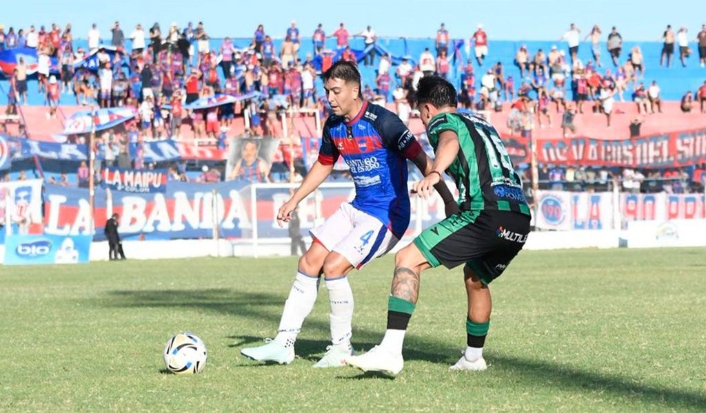 Nueva Chicago debutó con triunfo en el torneo