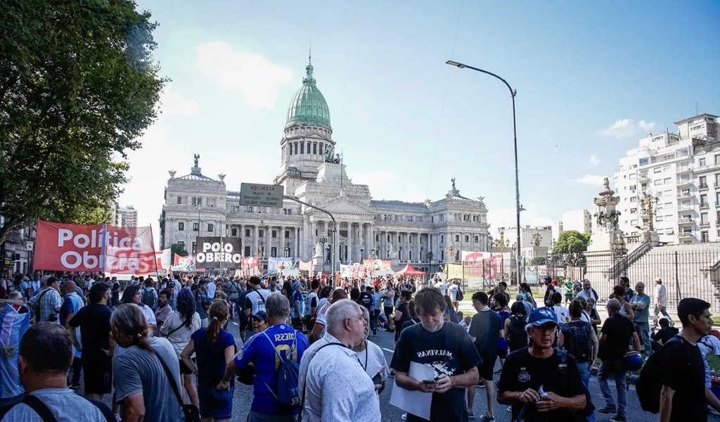 Semana corta con importantes temas a tratar en el Congreso