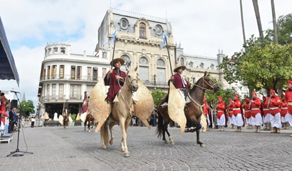 Recordaron el 241° aniversario del nacimiento del General Güemes