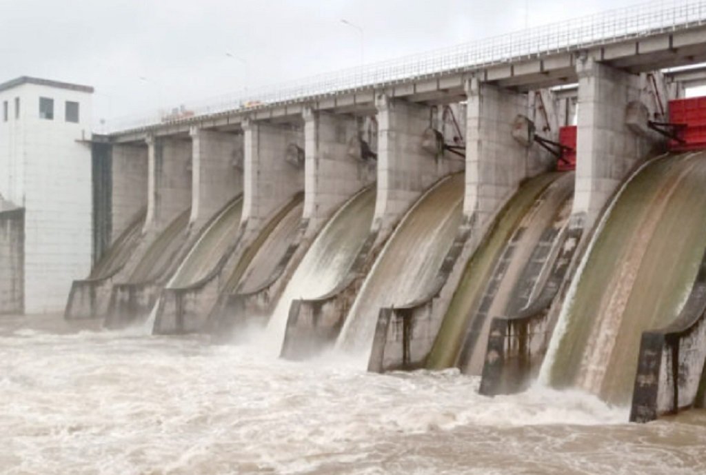 Se abrieron las compuertas del dique El Tunal 