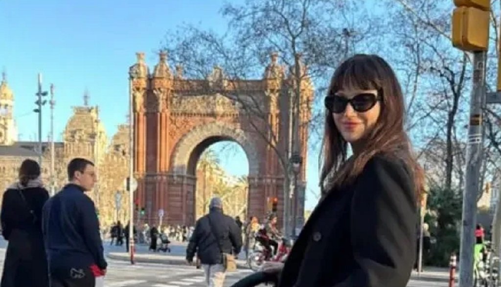  Úrsula Corberó presentó a su hijo Dante