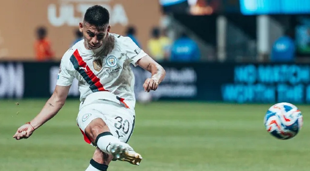 Claudio Echeverri, sin lugar en el Manchester City