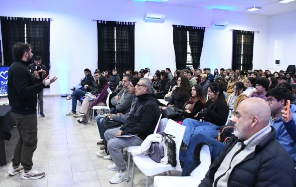 Continúan las clases de la Diplomatura en Periodismo Deportivo