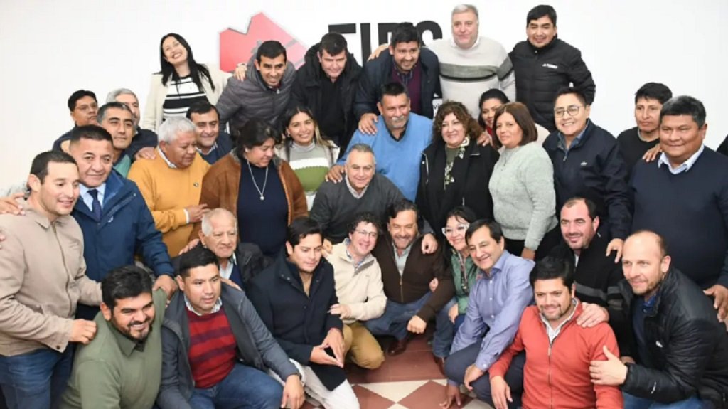 Sáenz llamó a defender el federalismo