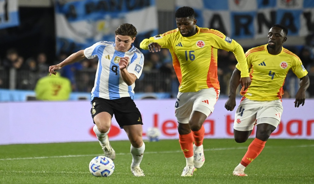 La Selección argentina empató con Colombia 1 a 1
