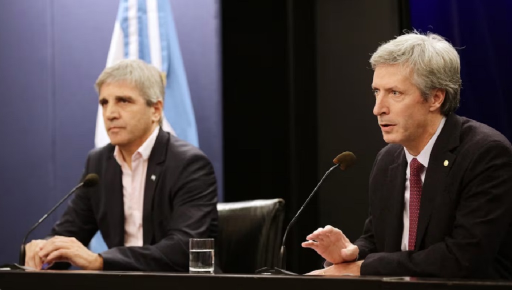 Caputo defendió el rumbo económico del país