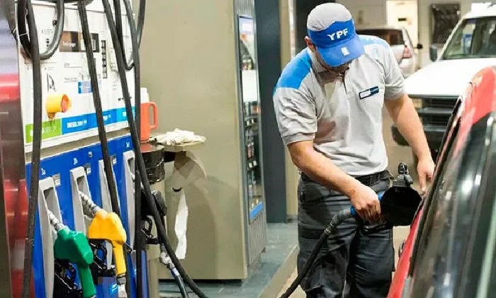 YPF bajará los precios de las naftas