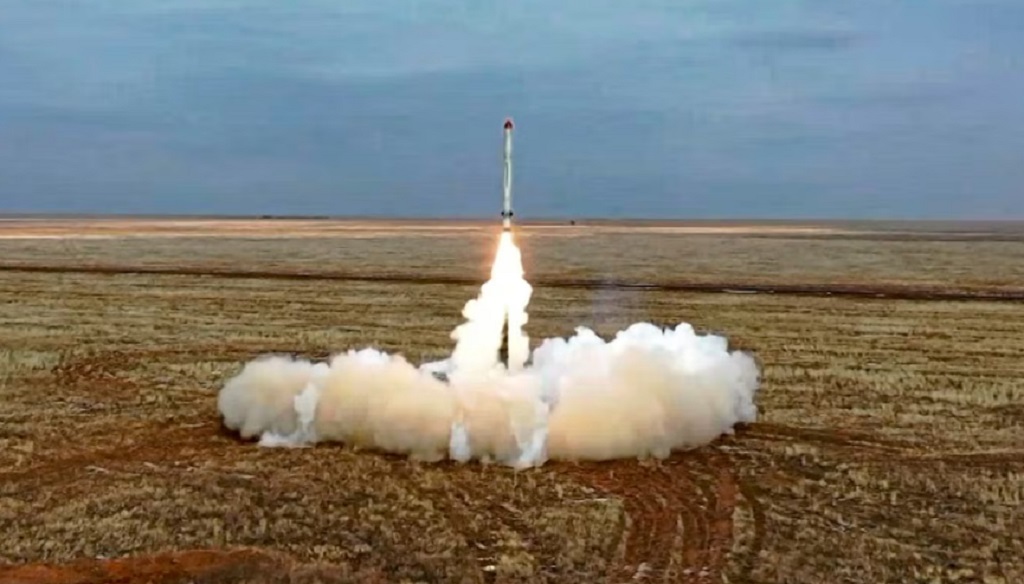 Las potencias nucleares modernizan su arsenal