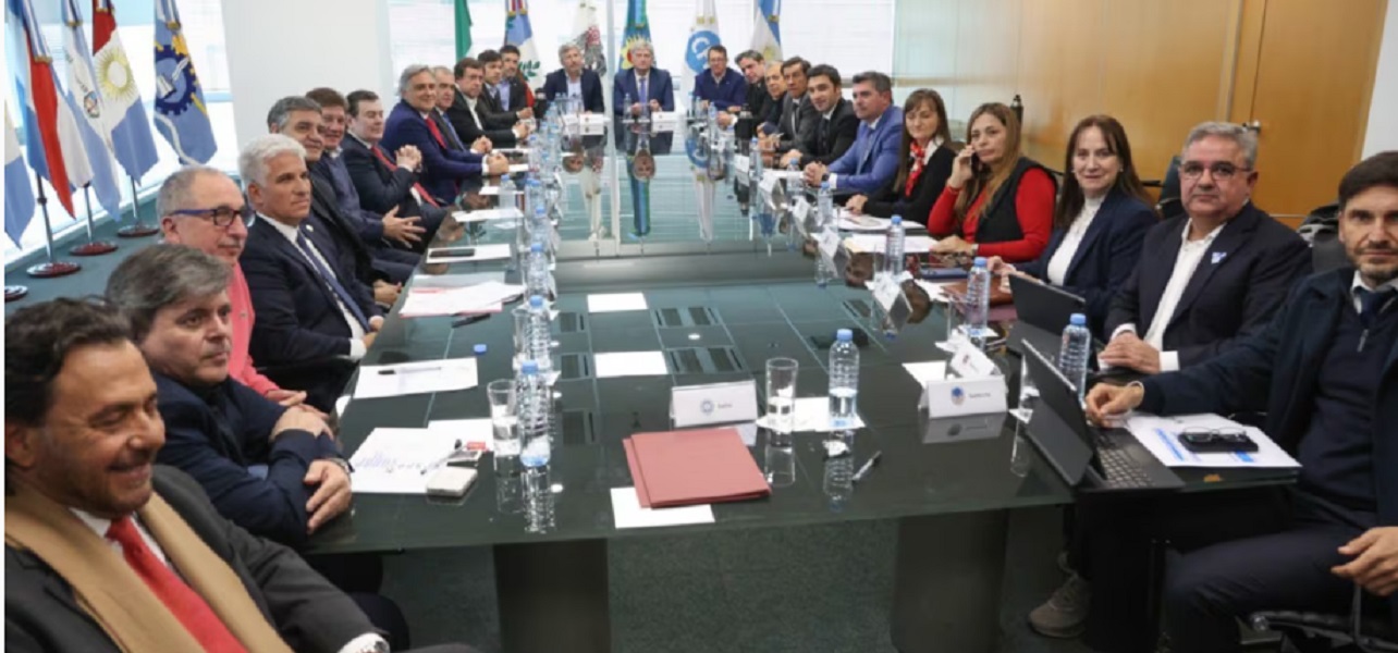 Gobernadores presionan a Milei por más recursos