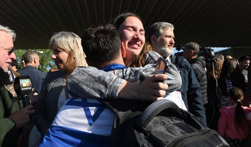 El Gobierno repatriará argentinos varados en Israel