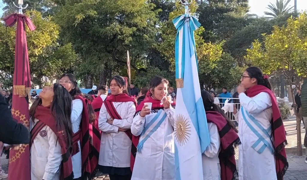 Día de la Bandera: Alumnos de 4º le prometen lealtad