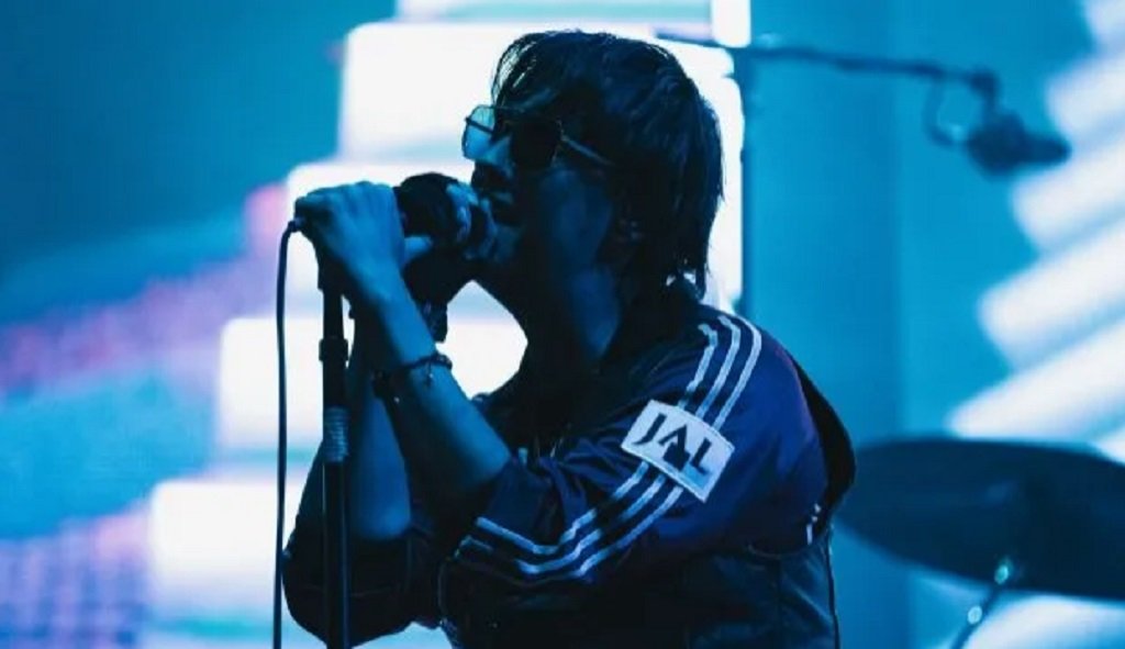 The Strokes pospone su nuevo álbum