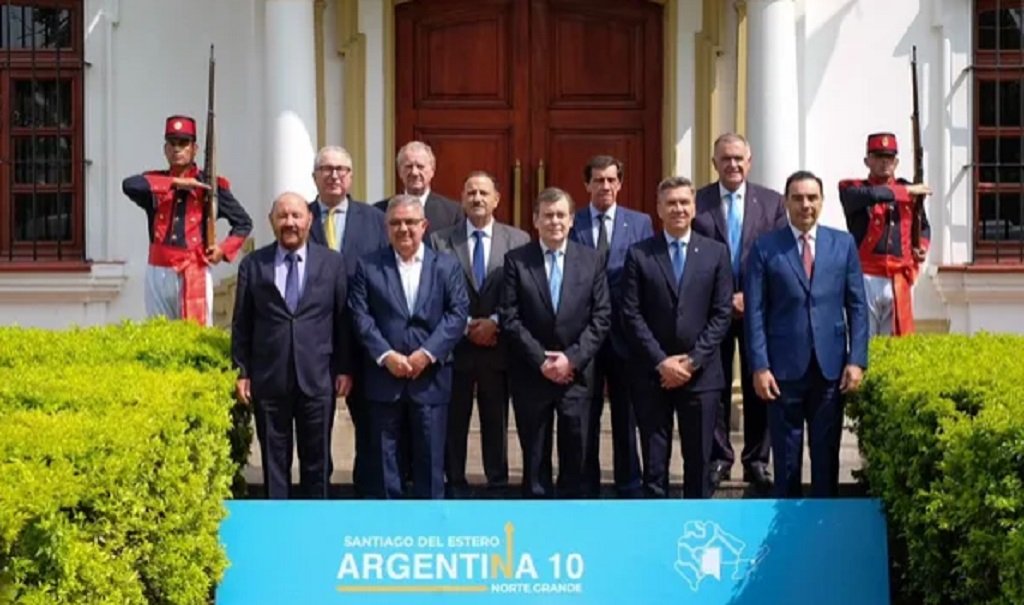 Gobernadores se reúnen en el CFI este martes