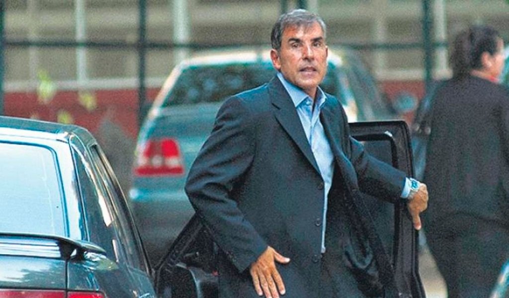 El fiscal Pollicita avalúa agravar la causa de Adorni
