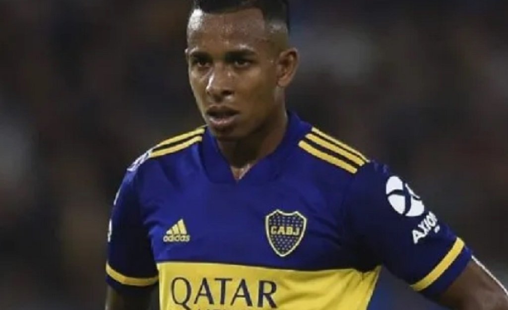 Riquelme negocia el regreso de Sebastián Villa