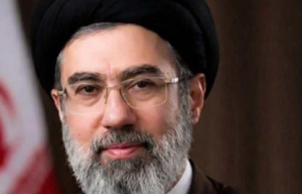 Alí Jamenei nuevo líder supremo de Irán