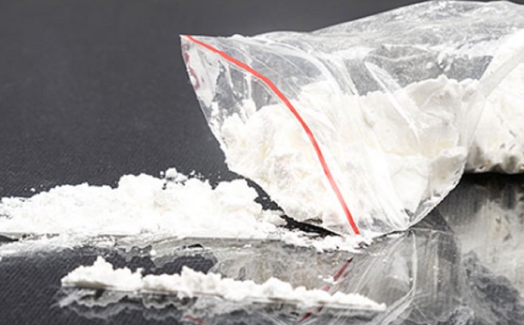  Imputan a dos mujeres por comercialización de estupefacientes