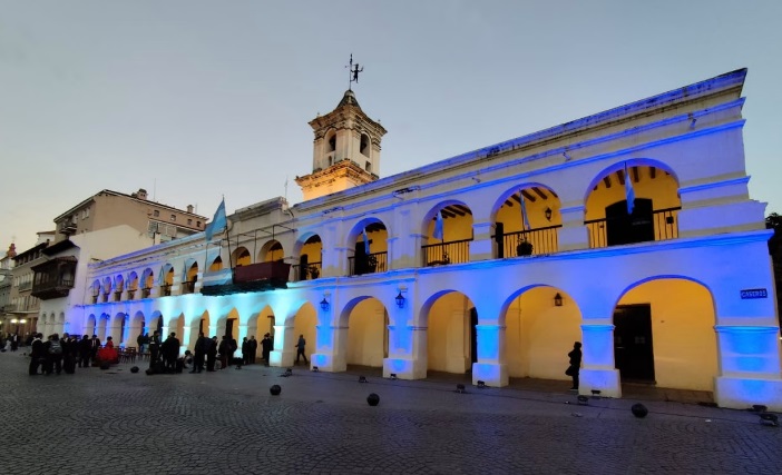 Invitan a la Vigilia Patriótica en el Cabildo Histórico