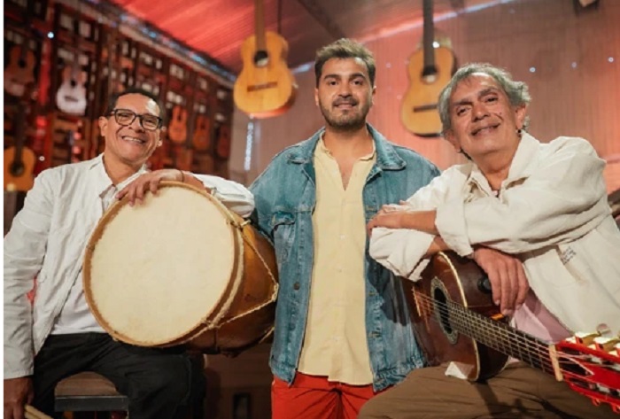 El grupo Los Nocheros homenajea a Horacio Guaraní