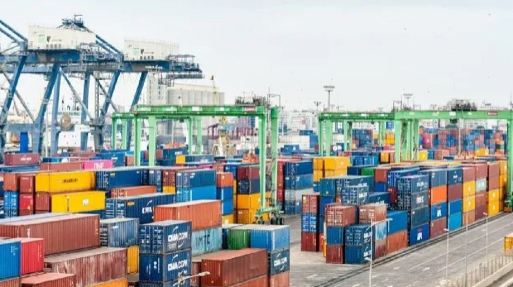 Cayeron 7,8%  las importaciones de bienes
