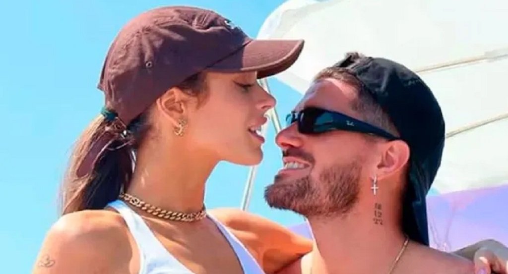 Romántico mensaje de Tini a  De Paul