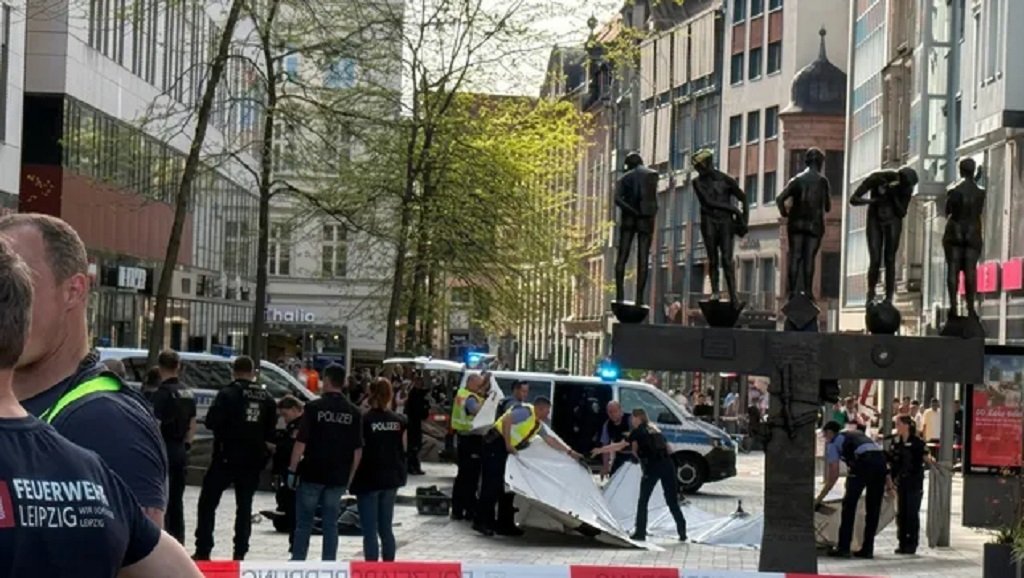 Alemania: un auto embistió a una multitud