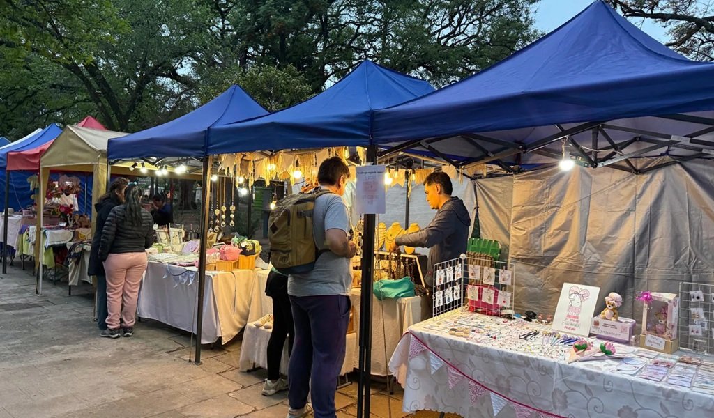 Invitan a recorrer los Paseos Artesanales