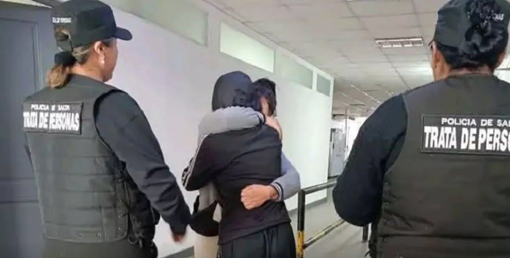Adolescente rescatada en Bolivia tras ausentarse de su hogar