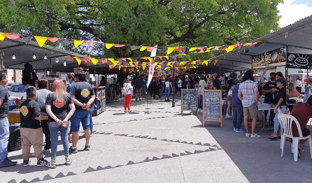 Oktober Fest 2025: Esta noche en el paseo Ameghino