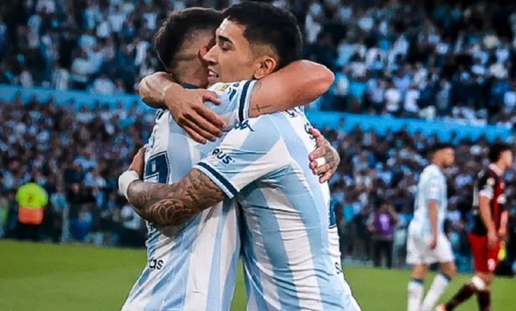 Racing Club superó a River Plate 3 a 2
