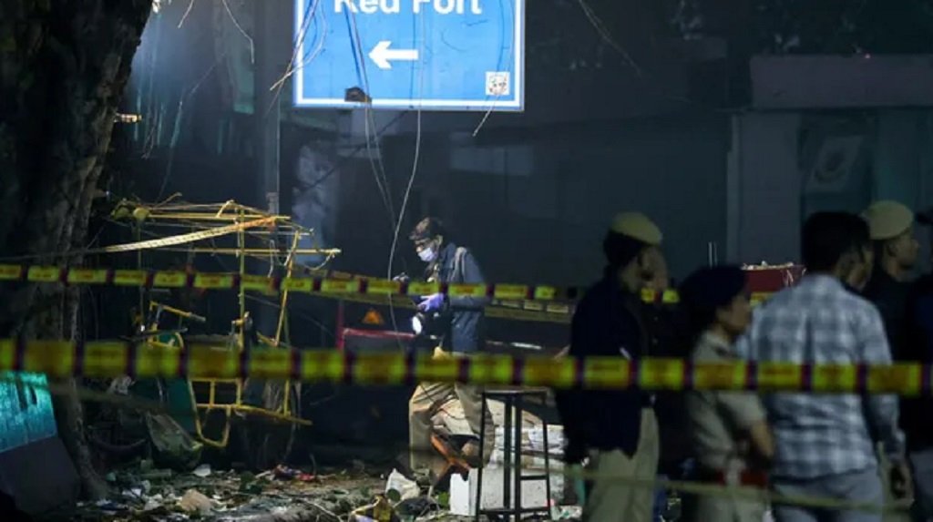 Explotó un vehículo en Nueva Delhi