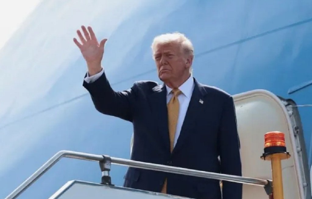 Latinos  decepcionados con Trump