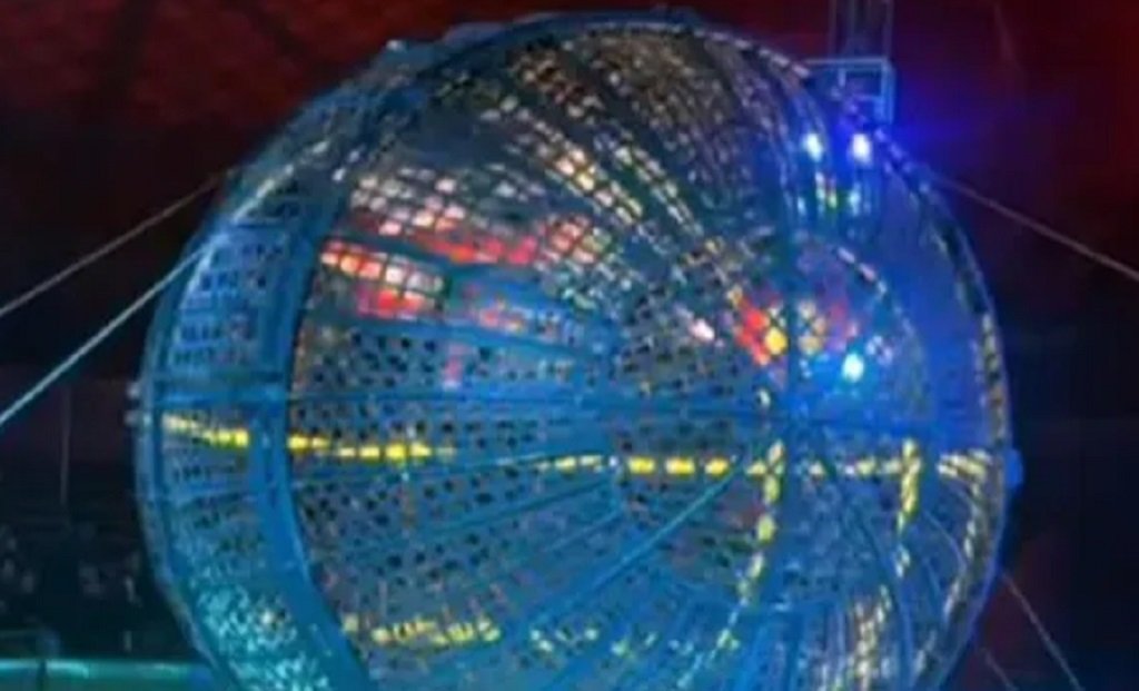 Acróbata falleció  en el "globo de la muerte"