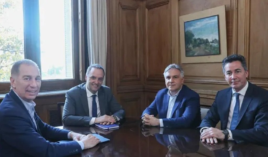 Santilli continúa las reuniones con gobernadores 