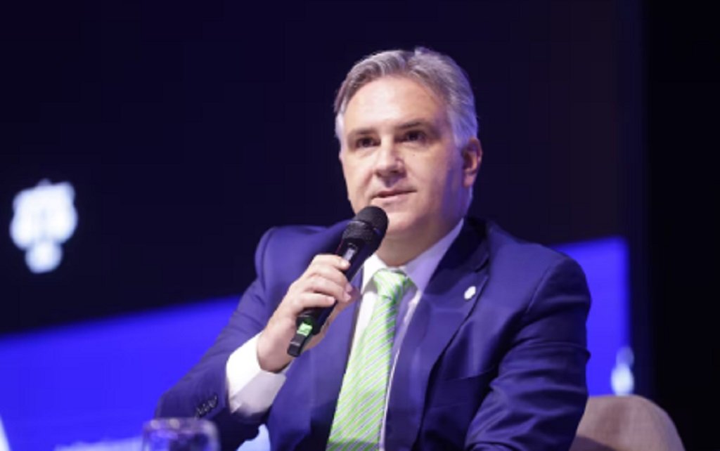 Llaryora destacó el diálogo con el Gobierno