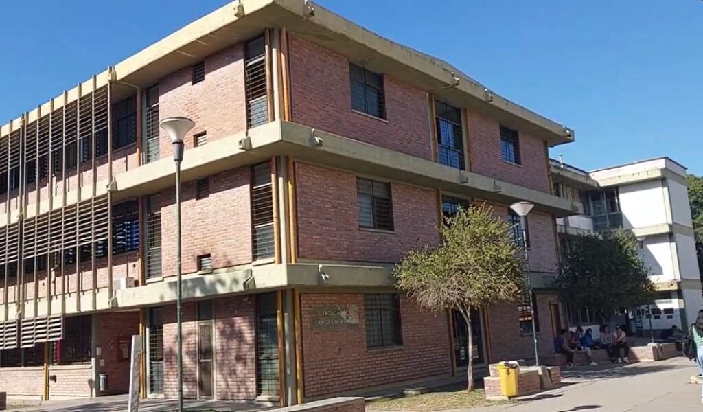 Instituto de Investigaciones en Alimentación y Nutrición