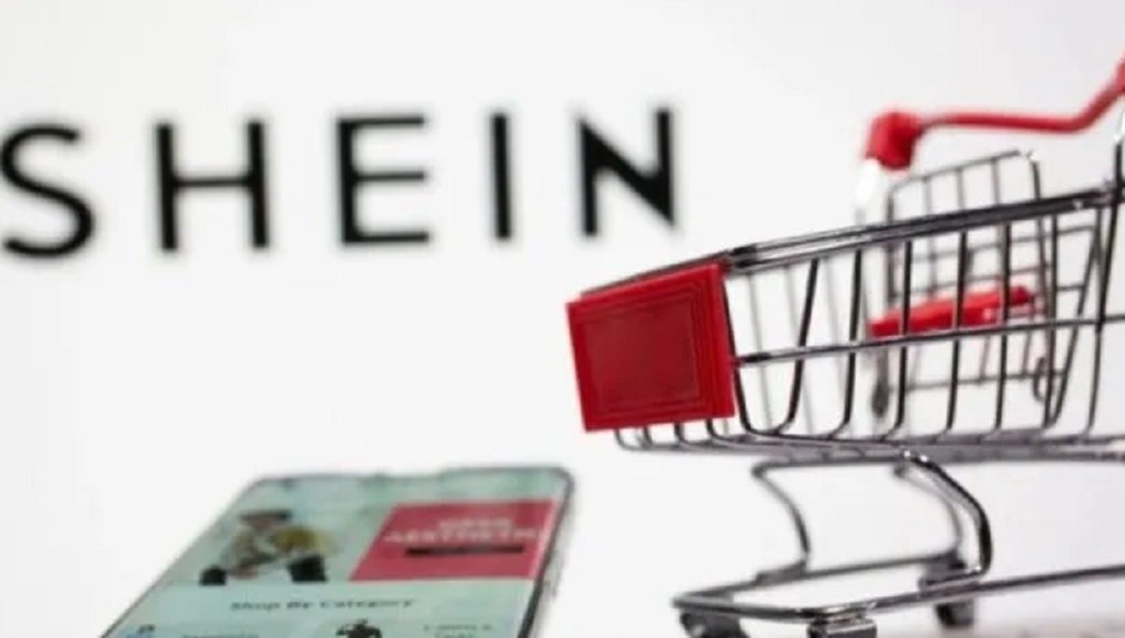 Shein sigue operando en Francia 