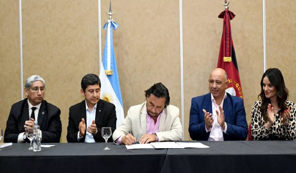 Contadores firmaron convenio con el Gobierno